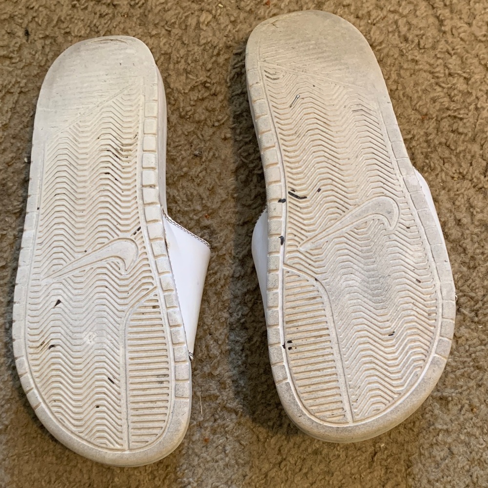 Nike White Slide Sandals - Picture 4 of 4